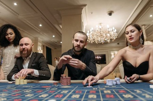 game crypto Debet