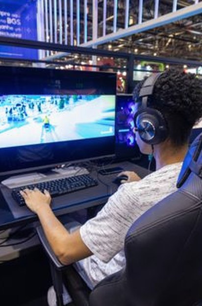 game crypto Debet